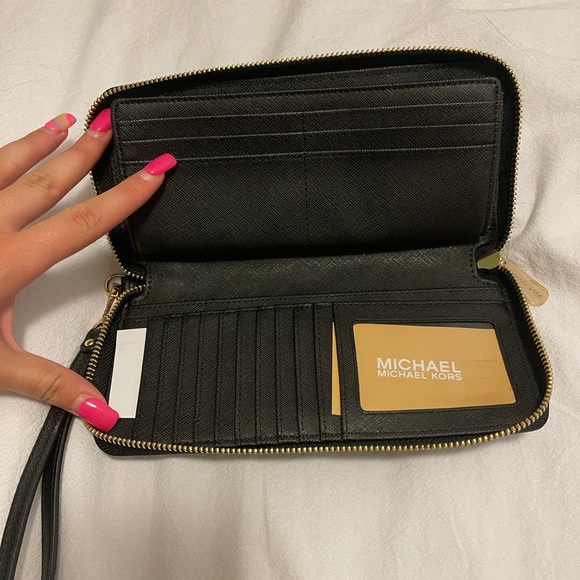 Michael Kors wristlet